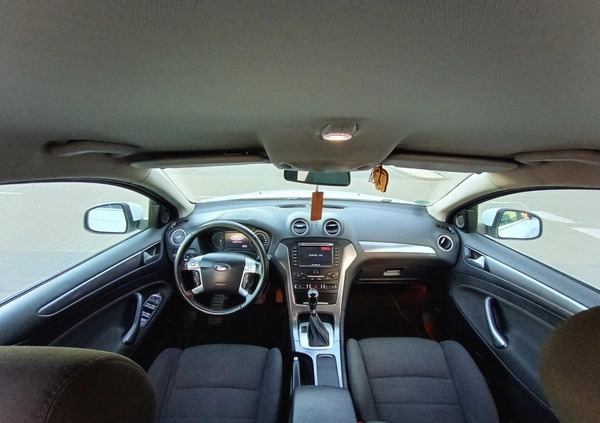 Ford Mondeo cena 29900 przebieg: 153000, rok produkcji 2011 z Bełżyce małe 562
